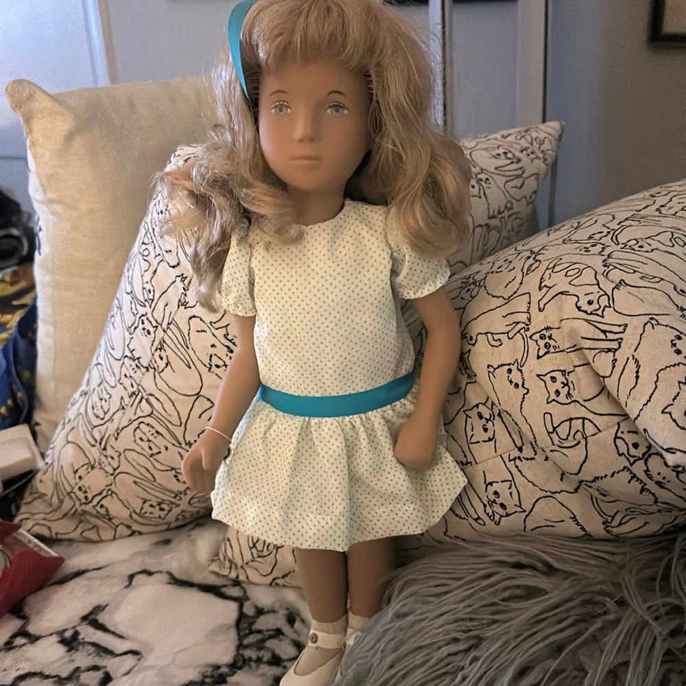 Sasha 116S  doll